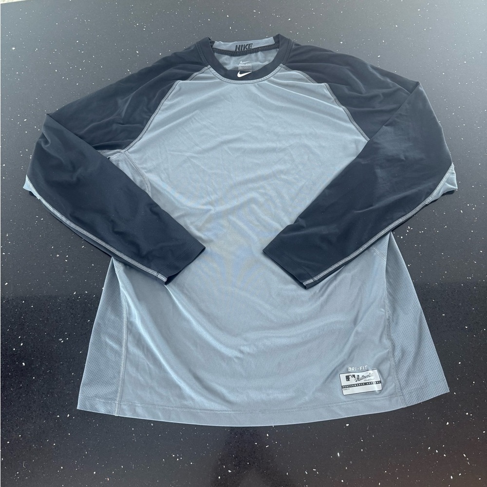 Nike Black and Gray Raglan Long Sleeve Shirt